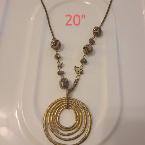 Necklace bundle - Picture 7 of 7